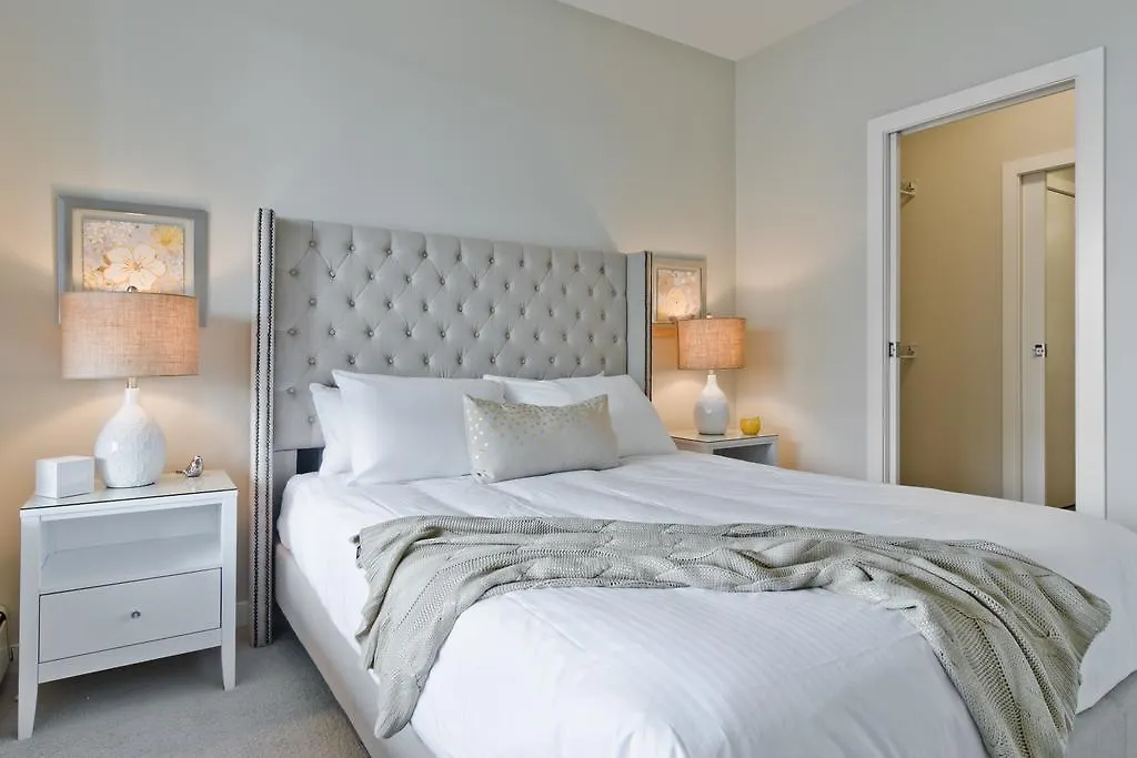 Ostays Condos - Casel YYC Apartment
